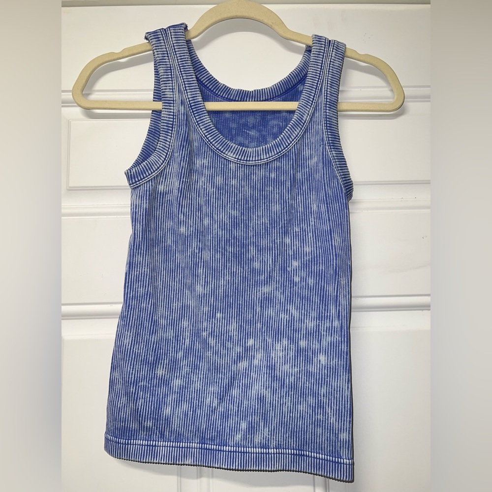 Zenana mineral washed ribbed reversible tank tops size L/XL
(All 4) - Picture 2 of 13